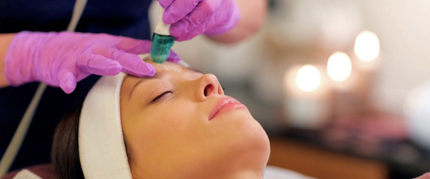 Why Do A Lot Of People Choose A Microdermabrasion Procedure?